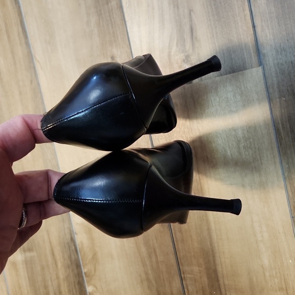 Stuart Weitzman black leather pumps size 7N made in Spain classic - Picture 9 of 15